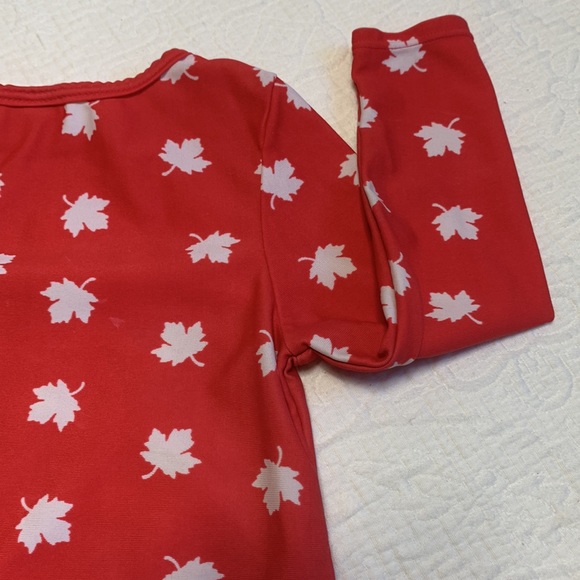 12-18m (6/$20) Maple Leaf Rashguard Top by Old Navy - Picture 13 of 14
